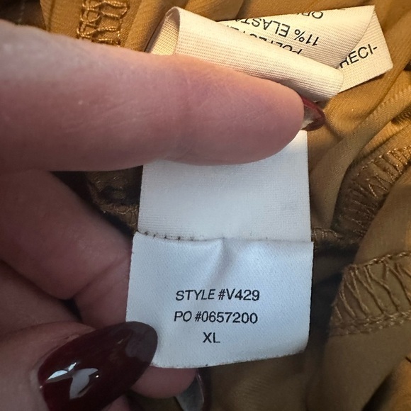 Vuori Men's Fleet Pant XL Caramel Brown 29” Inseam (excellent but one callout) - Picture 8 of 10